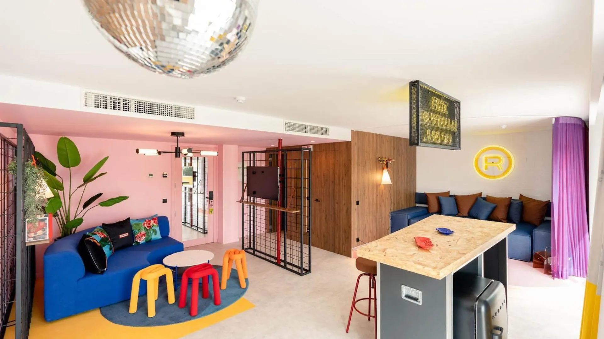 **** Hotel Ryans Lolas - Adults Only San Antonio  Spanje