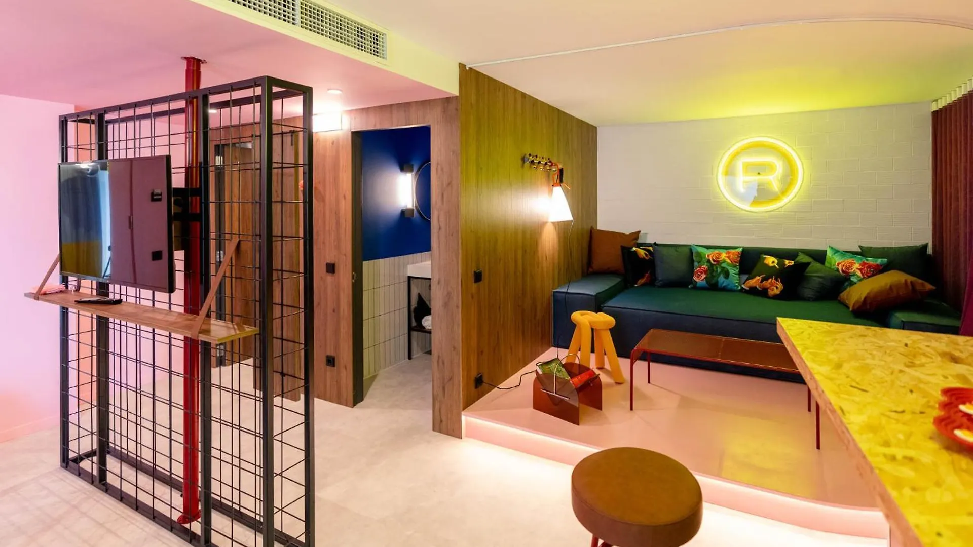 Ryans Lolas - Adults Only San Antonio  4*, San Antonio (Ibiza) Spain